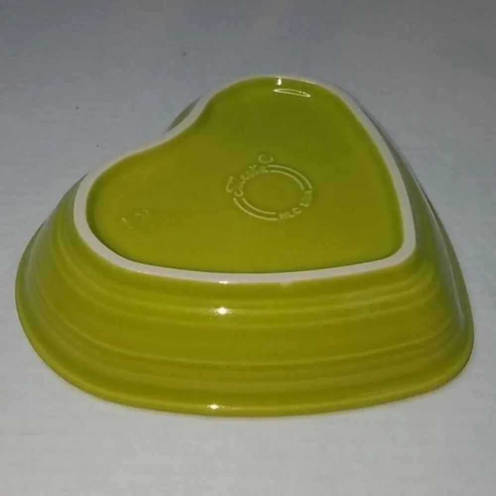 Fiestaware Fiesta Medium Heart Bowl Dish Lemongrass CONTAINER 19 OZ CERAMIC